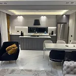 Villa Deluxe *