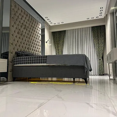 Deluxe * Kemer